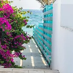 Greek Island Style 2 Bedroom With Pool Next To The Sea Larnaca