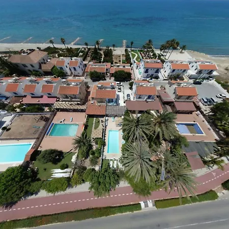 Greek Island Style 2 Bedroom With Pool Next To The Sea