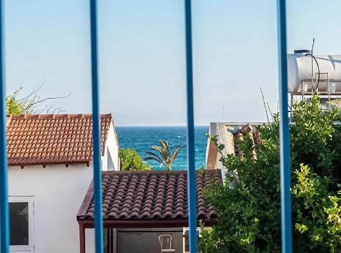 Βίλα Greek Island Style 2 Bedroom With Pool Next To The Sea Λάρνακα