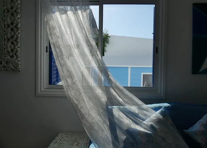 Βίλα Greek Island Style 2 Bedroom With Pool Next To The Sea *