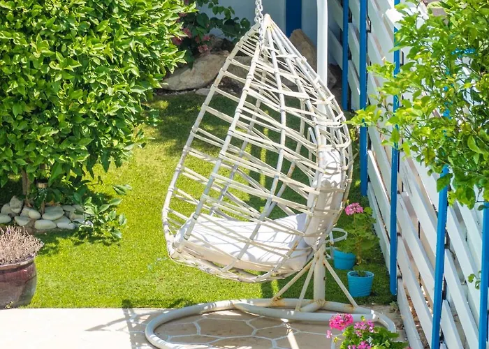 Greek Island Style 2 Bedroom With Pool Next To The Sea * Λάρνακα