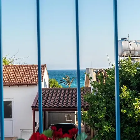 别墅 Greek Island Style 2 Bedroom With Pool Next To The Sea 拉纳卡