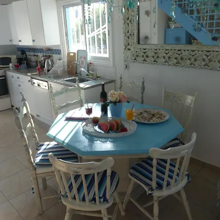 Greek Island Style 2 Bedroom With Pool Next To The Sea 别墅 *